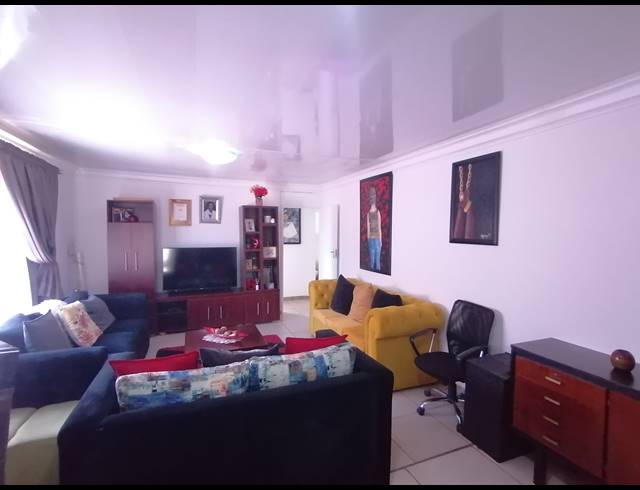 2 BEDROOM FREESTANDING FOR SALE IN KANANA